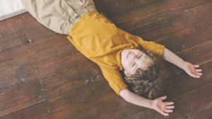 「先生嫌いだから、行かなーい」